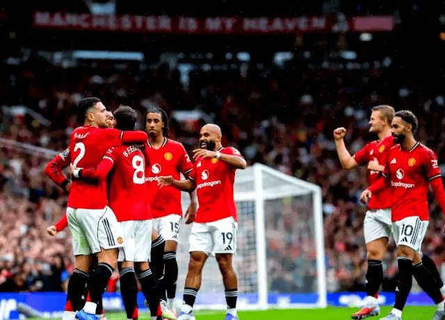 曼联vs伯恩利前瞻，半残教练组带半残阵容，盲人骑瞎马，夜半临深池！