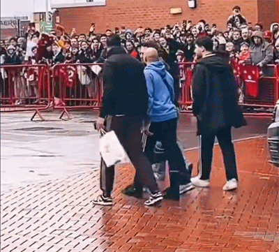 姆贝莫赛后跛行令卡里克忧虑，谢什科有机会首发！曼联福登已伤缺