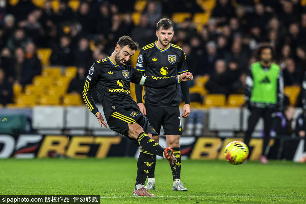 英超-B费双响姆贝莫破门芒特建功 曼联4-1狼队升至第六